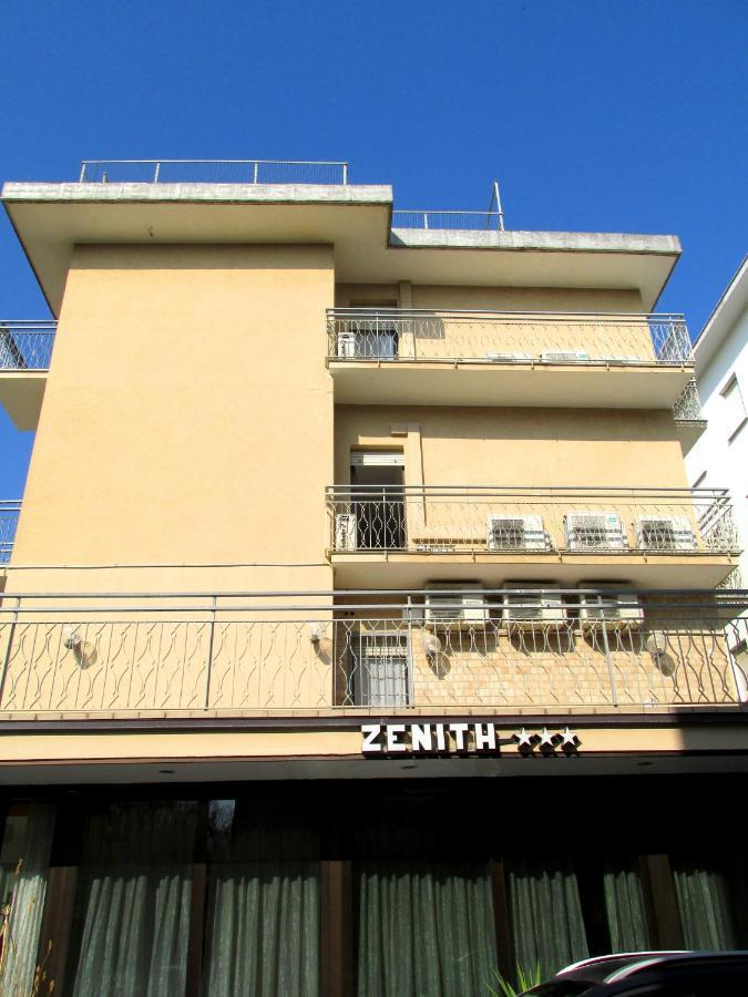 Hotel Zenith Rímini Exterior foto